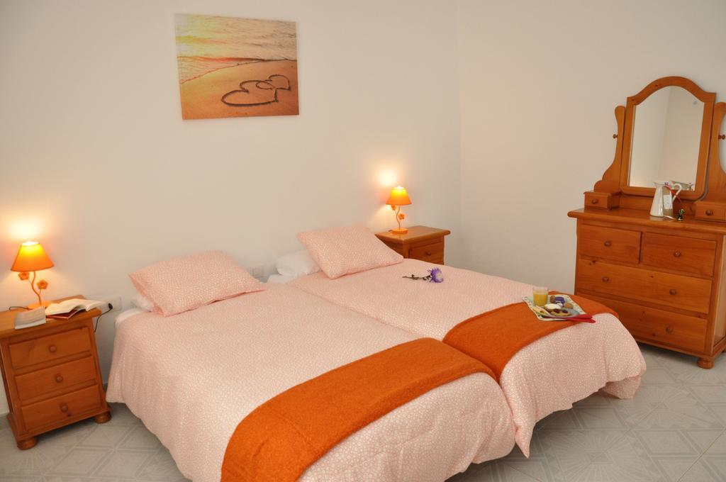 La Casita De Mari Carmen Guest House Mala Eksteriør bilde