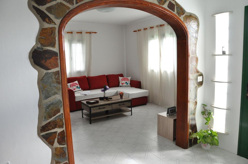 La Casita De Mari Carmen Guest House Mala Eksteriør bilde